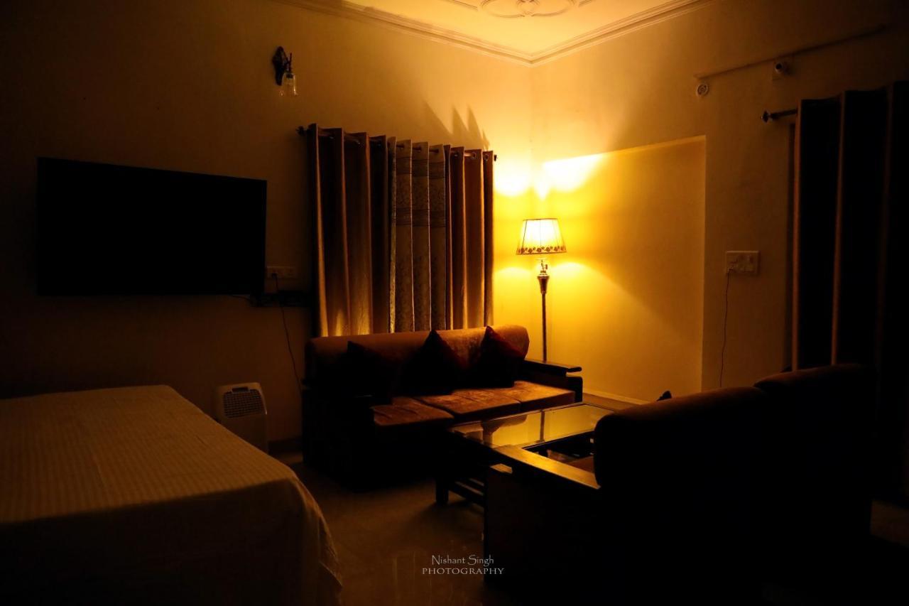 Tattva Luxurious Apartment Варанаси Экстерьер фото