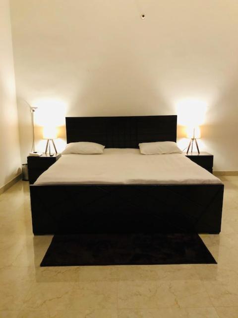 Tattva Luxurious Apartment Варанаси Экстерьер фото
